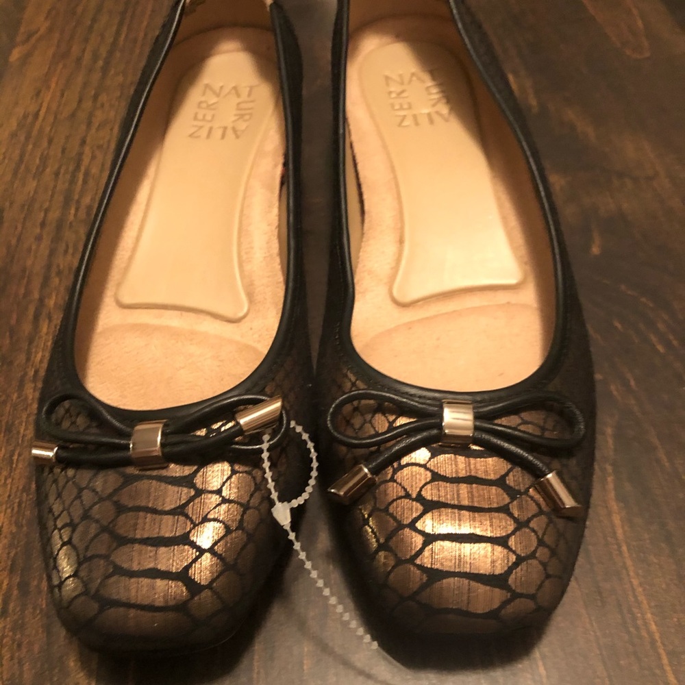Women’s shoes naturalizer casual flats sz 7.5 M
